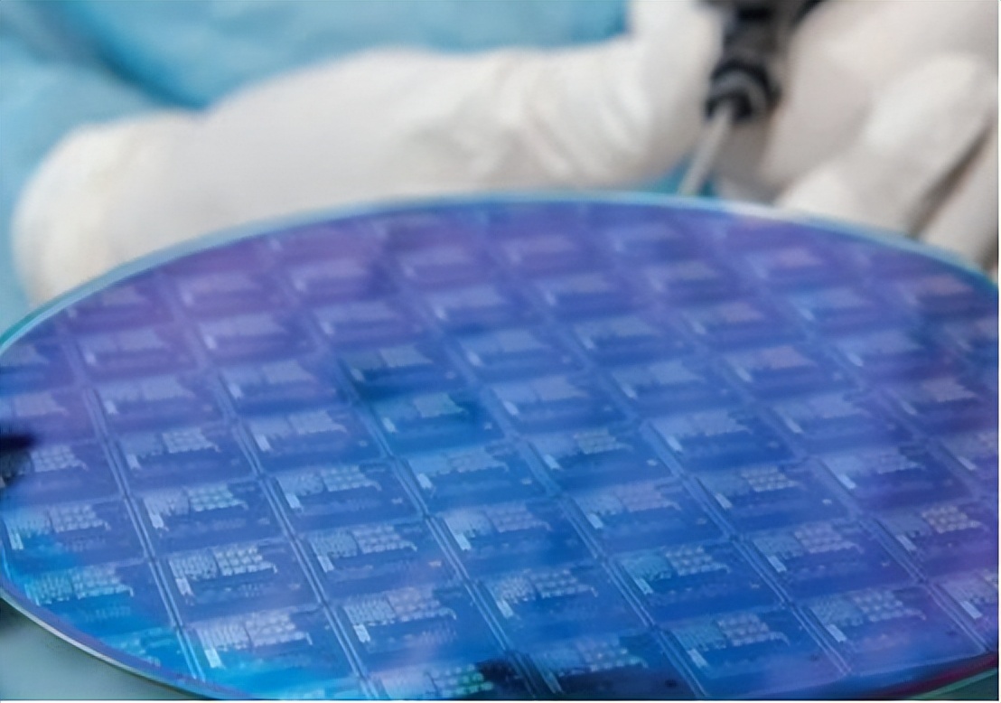 中国管制锗镓出口，白宫以牙还牙？外媒：美国不许中国使用云计算